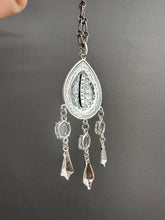 Load image into Gallery viewer, Light catcher Medallion