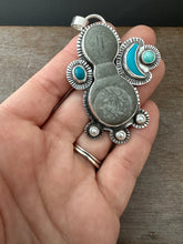 Load image into Gallery viewer, Fairy stone Pendant with Turquoise and Pearls