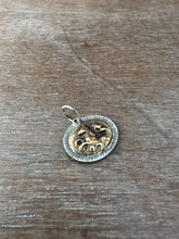 Load image into Gallery viewer, Hippocampus pendant