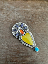 Load image into Gallery viewer, Yellow Serpentine Sacred Heart