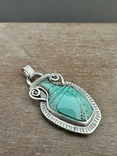 Load image into Gallery viewer, Amphora Pendant