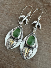 Load image into Gallery viewer, Serpentine and Leaves earrings