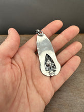Load image into Gallery viewer, Our Lady of Fatima Sacred Heart pendant