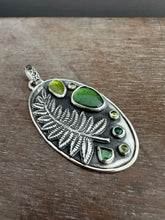 Load image into Gallery viewer, Spring Fern pendant