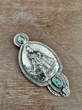 Load image into Gallery viewer, Infant of Prague Medallion