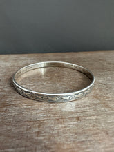 Load image into Gallery viewer, Sterling silver fish bangle