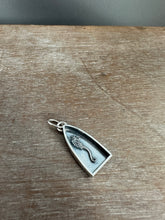 Load image into Gallery viewer, Medium seahorse shrine