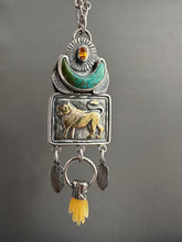 Load image into Gallery viewer, Golden Lion