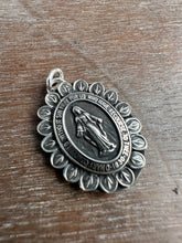 Load image into Gallery viewer, Miraculous Medal with a sacred heart on the back