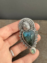 Load image into Gallery viewer, Labradorite Sacred Heart pendant