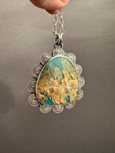 Load image into Gallery viewer, Plume agate doublet lace medallion