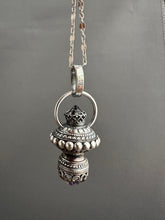 Load image into Gallery viewer, Vintage crystal pendant