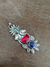 Load image into Gallery viewer, Lioness medallion