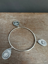 Load image into Gallery viewer, Sterling silver Jingle bangle with Peruvian opal