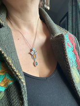 Load image into Gallery viewer, Bird pendant