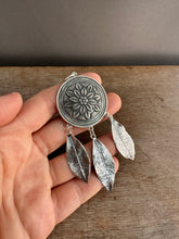 Load image into Gallery viewer, Feather Shield