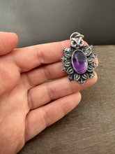 Load image into Gallery viewer, Amethyst Owl