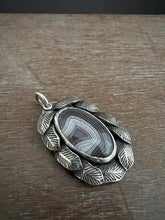 Load image into Gallery viewer, Botswana agate and feathers pendant