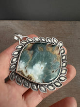 Load image into Gallery viewer, Large Prudent Heart Agate Pendant