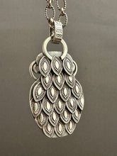 Load image into Gallery viewer, Amphora Pendant