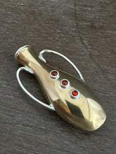 Load image into Gallery viewer, Amphora Pendant 1