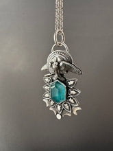 Load image into Gallery viewer, Bird Medallion