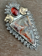 Load image into Gallery viewer, Lioness medallion