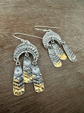 Load image into Gallery viewer, Small Patterned dangle earrings