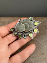 Load image into Gallery viewer, Fairy stone Pendant/Brooch with green gemstones