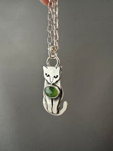Load image into Gallery viewer, Sterling silver Kitty Pet with Green Serpentine