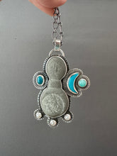 Load image into Gallery viewer, Fairy stone Pendant with Turquoise and Pearls