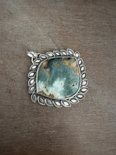 Load image into Gallery viewer, Large Prudent Heart Agate Pendant