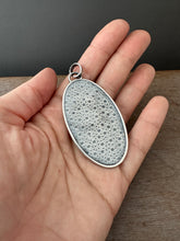 Load image into Gallery viewer, Medicine Bow Agate Raven