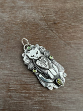 Load image into Gallery viewer, Jewel Cat with Green stones