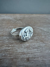 Load image into Gallery viewer, Hippocampus ring - size 7.25