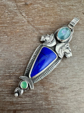 Load image into Gallery viewer, Lioness medallion