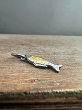Load image into Gallery viewer, Golden Fish
