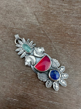 Load image into Gallery viewer, Lioness medallion