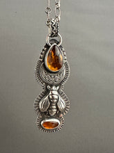 Load image into Gallery viewer, Moon Honey Bee Medallion