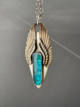 Load image into Gallery viewer, Apatite Wing Necklace