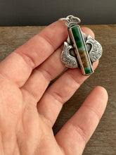 Load image into Gallery viewer, Twin Fish Necklace