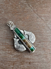 Load image into Gallery viewer, Twin Fish Necklace