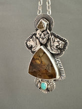 Load image into Gallery viewer, Lioness medallion