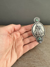 Load image into Gallery viewer, Infant of Prague Medallion