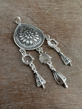 Load image into Gallery viewer, Light catcher Medallion