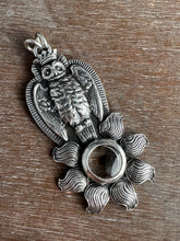 Load image into Gallery viewer, Helen the owl on the sun