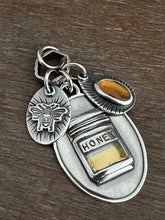 Load image into Gallery viewer, Honey Collector Jar