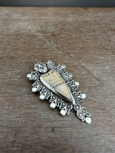 Load image into Gallery viewer, Montana agate Sacred Heart