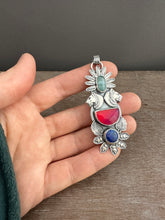 Load image into Gallery viewer, Lioness medallion