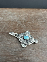 Load image into Gallery viewer, Miraculous medal pendant